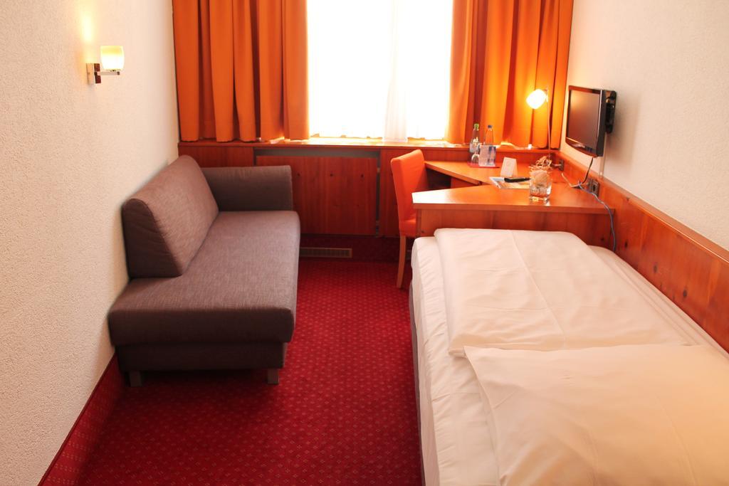 Steichele Hotel & Weinrestaurant Núremberg Habitación foto